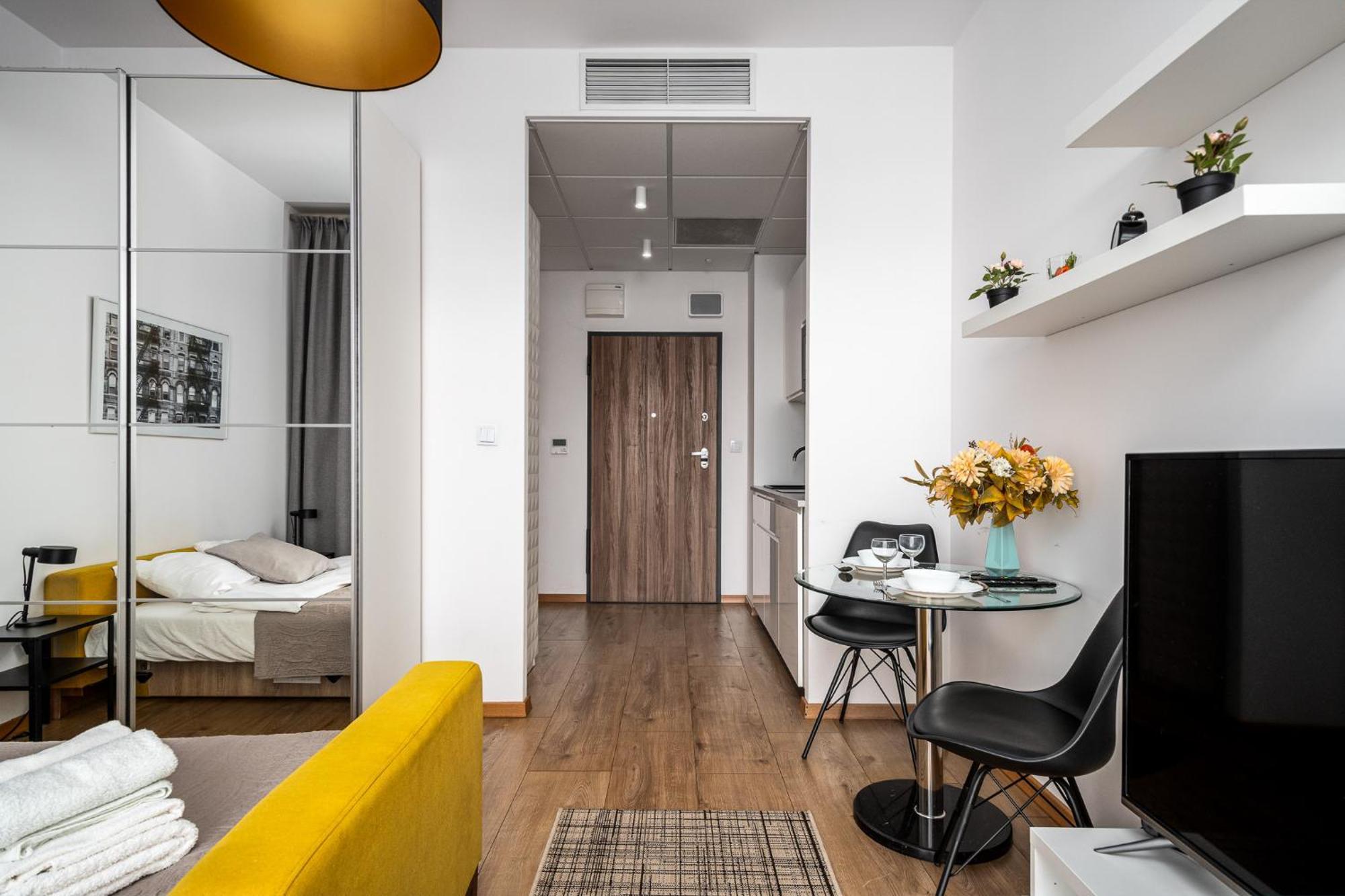Prymasa Tysiaclecia 83A Free Garage By Perfect Apart Варшава Екстериор снимка